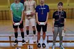 Dve-zlati-in-ena-bronasta-medalja-na-drzavnem-v-badmintonu-008