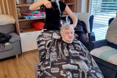 Frizerske-storitve-dijakinj-v-Dnevnem-centru-Odranci-001