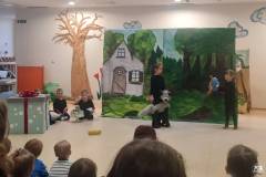 Lutkovna-predstava-vrtcevskih-otrok-004