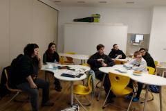 Obisk-stripovskih-ustvarjalcev-na-krozku-003