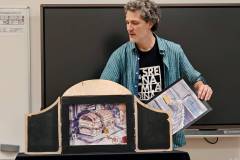 Obisk-stripovskih-ustvarjalcev-na-krozku-004