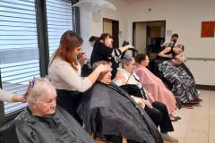 Prakticni-pouk-frizerstva-na-drugacen-nacin-011